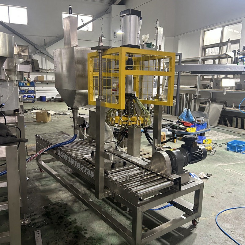 液體灌裝機,稱重灌裝機,定量灌裝機 液體灌裝機,稱重灌裝機,定量灌裝機