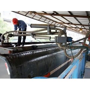 大型灌裝設(shè)備