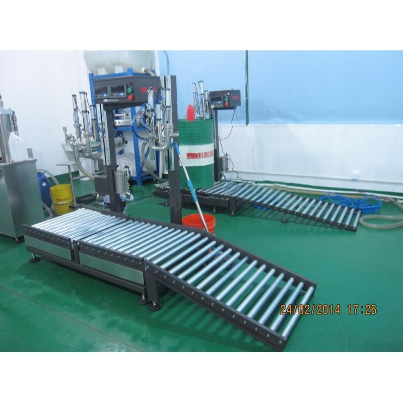 200L雙噴嘴半自動(dòng)稱重灌裝機(jī)